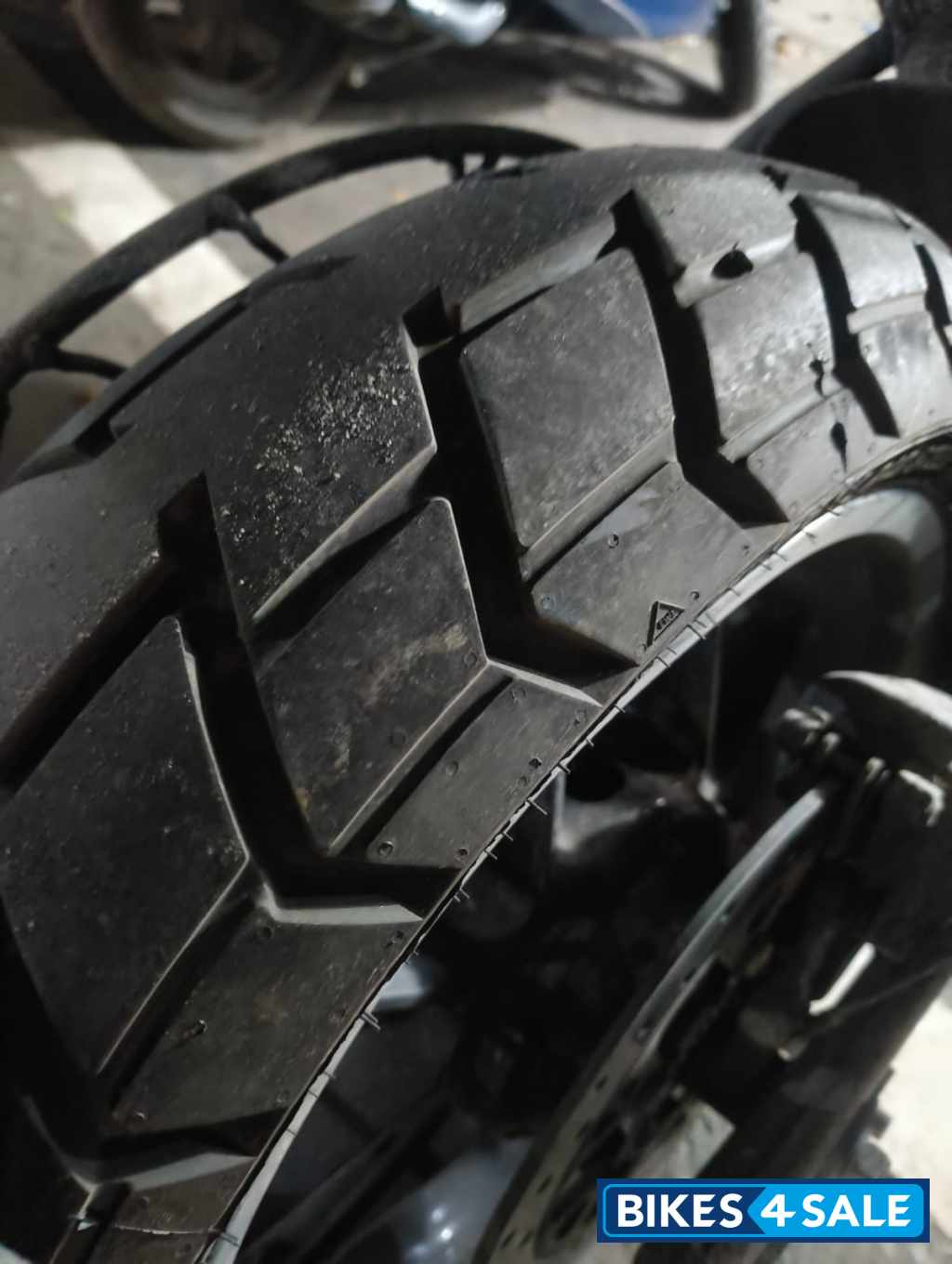 Smoke Silver Royal Enfield Guerrilla 450 Dash