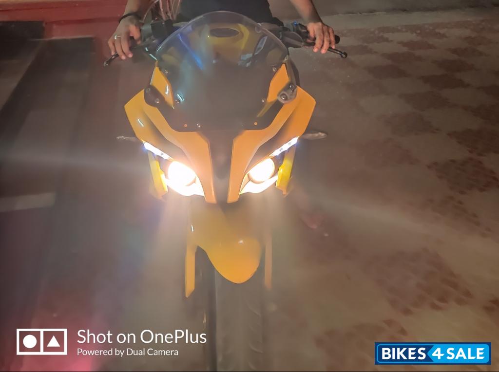 Bajaj Pulsar RS 200