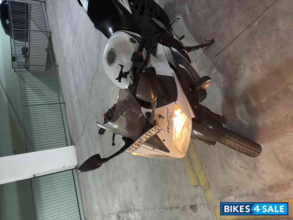 Yamaha YZF R15 S