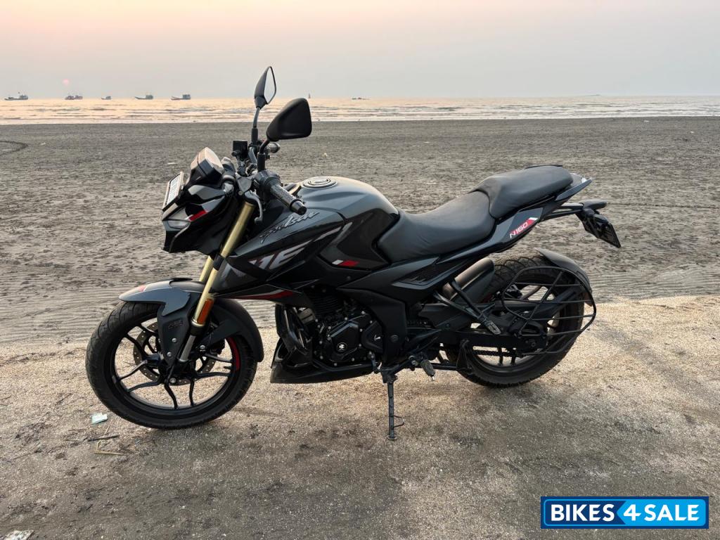 Black Bajaj Pulsar N160 Dual Channel ABS