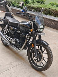Black Honda CB350 DLX Pro