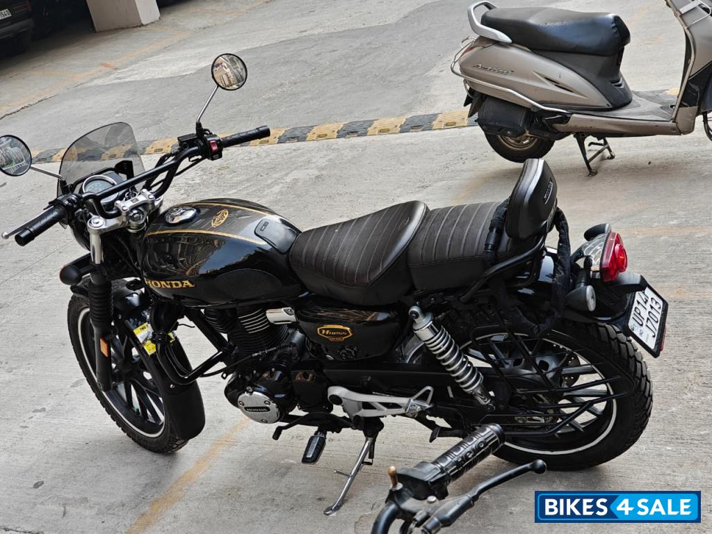 Black Honda CB350 DLX Pro