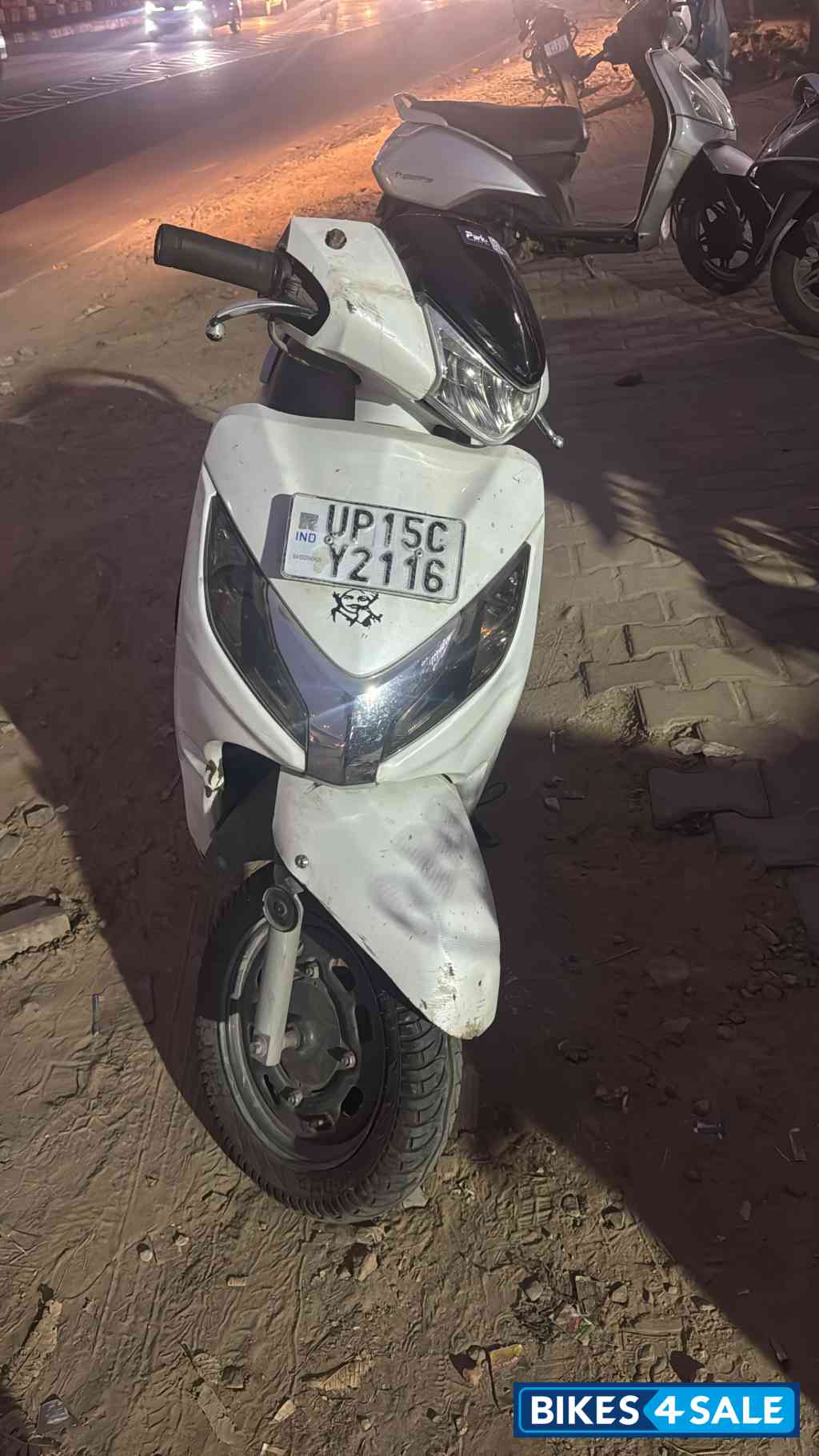 White Honda Activa 125