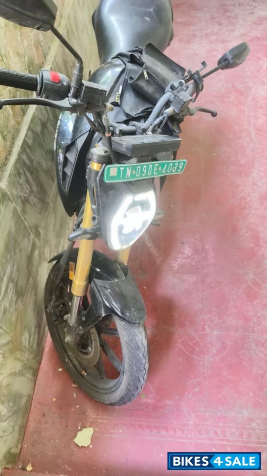 Revolt RV400 Stealth Black Limited Edition