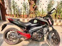 Custom Painted Bajaj Dominar 400
