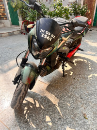 Custom Painted Bajaj Dominar 400