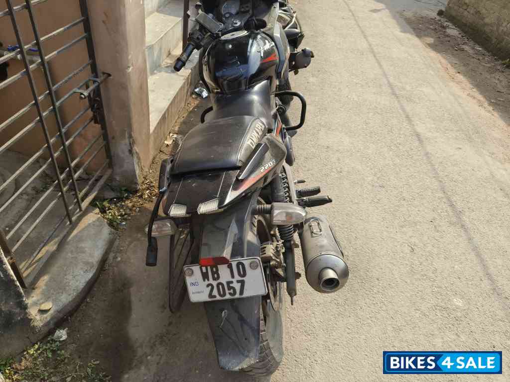 Bajaj Pulsar 220F