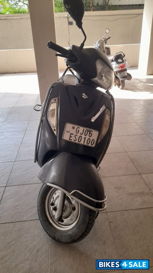Black Suzuki Access 125