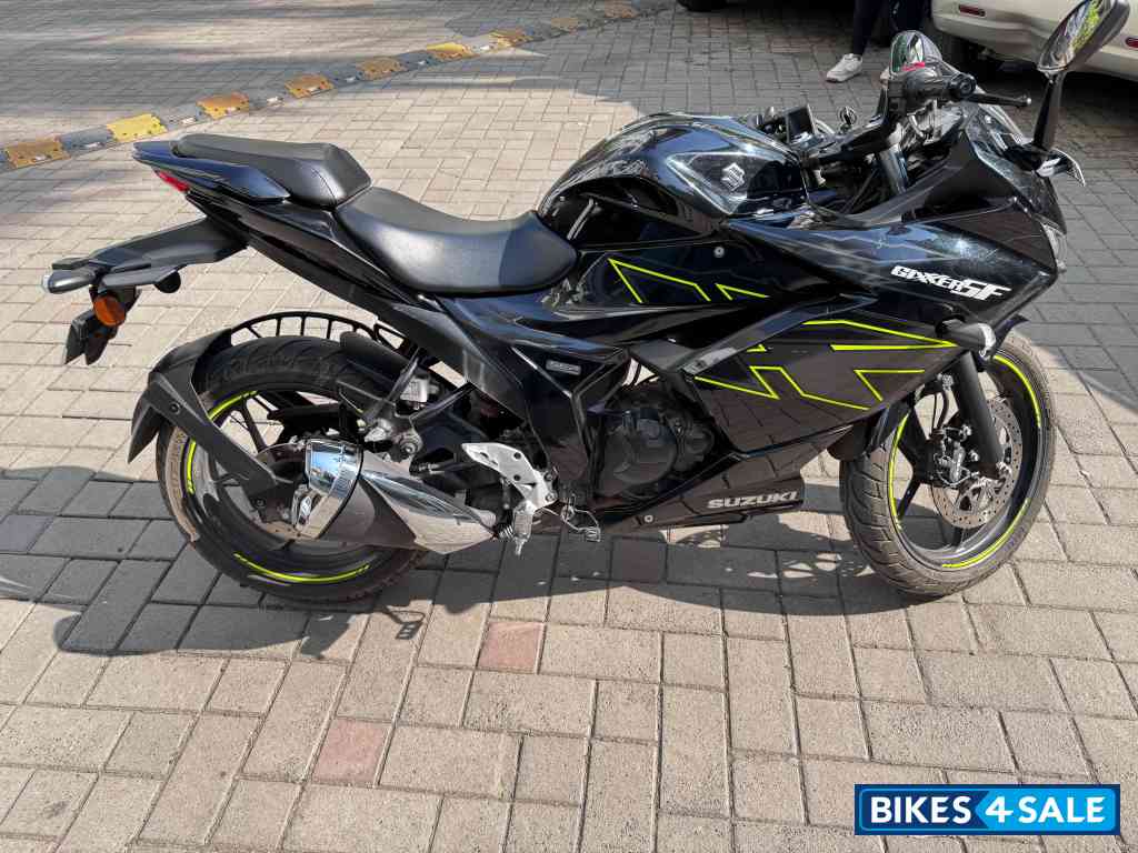 Suzuki Gixxer SF