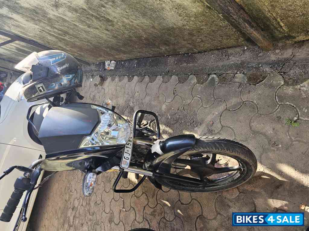 Black Mahindra Centuro