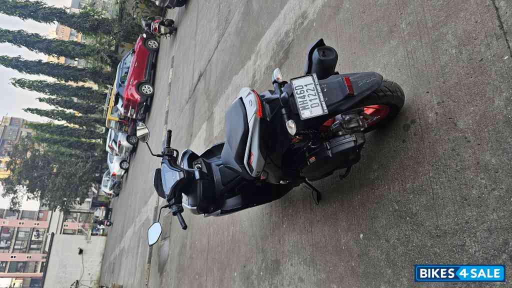 Matt Grey Orange Yamaha Aerox 155 Version S 2025