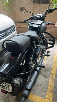 Stealth Black Royal Enfield Classic 350 Dual Channel BS6