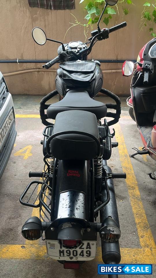 Stealth Black Royal Enfield Classic 350 Dual Channel BS6