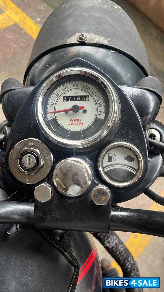 Stealth Black Royal Enfield Classic 350 Dual Channel BS6