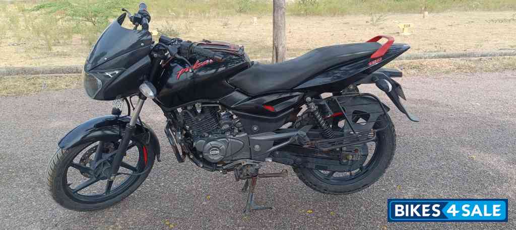 Block & Red Bajaj Pulsar 150 Neon BS6