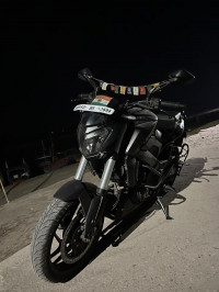 Black Bajaj Dominar 400