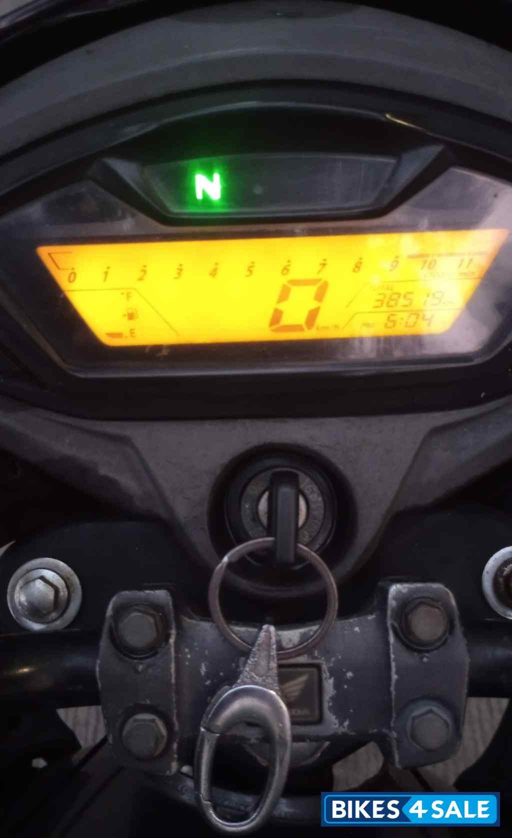 Gray Honda CB Unicorn 160