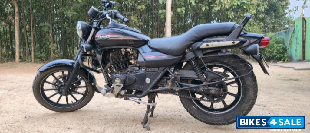 Bajaj Avenger Street 220