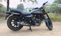 Bajaj Avenger Street 220