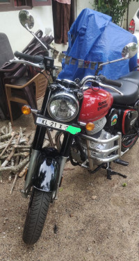 Royal Enfield Classic 350 Redditch Red 2022 Model