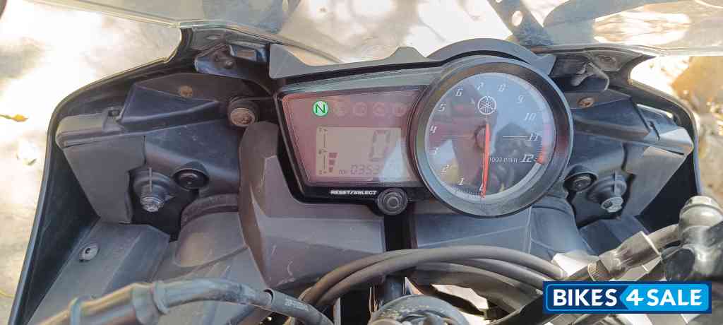 Black Gold Yamaha YZF R15 V2