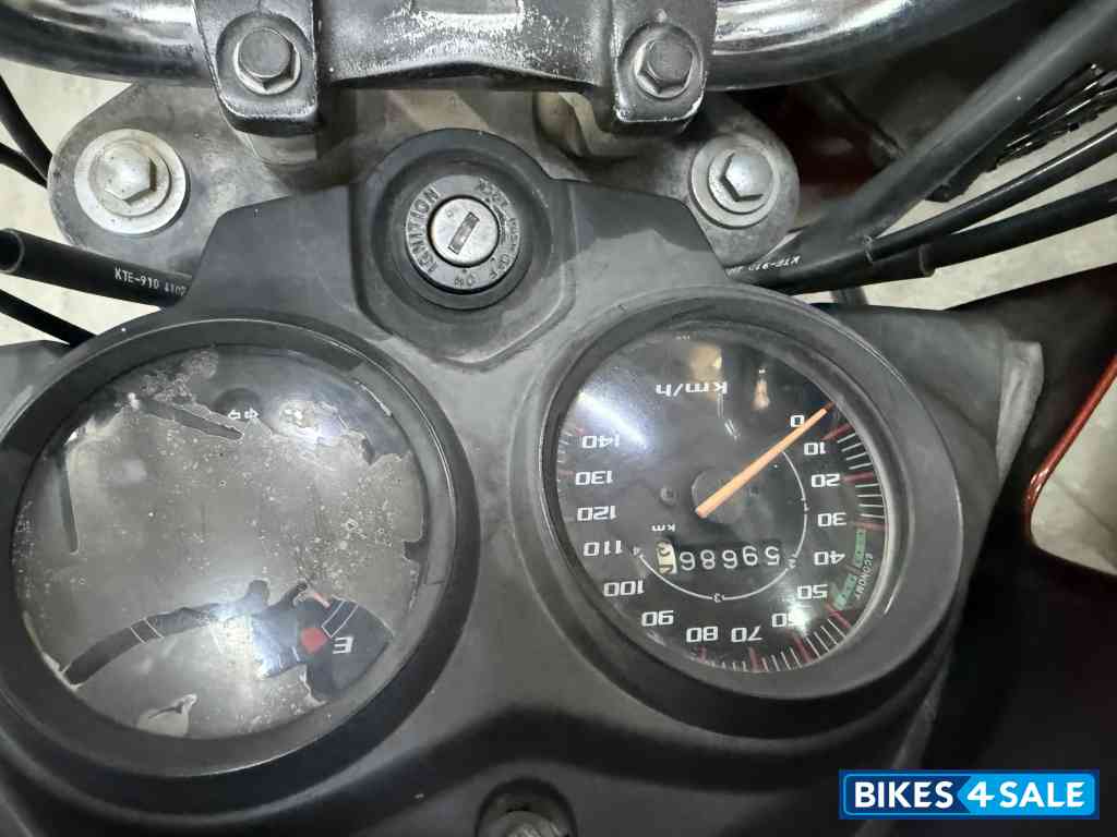 Red Honda Shine 125 Drum