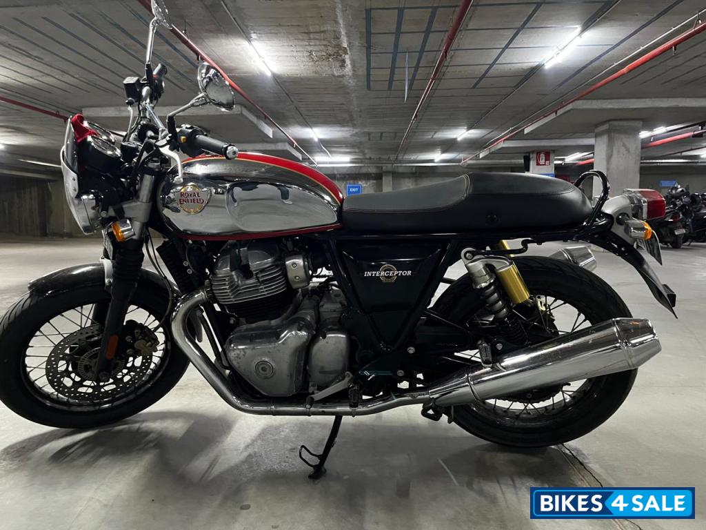 Chrome Royal Enfield 2023 Interceptor 650