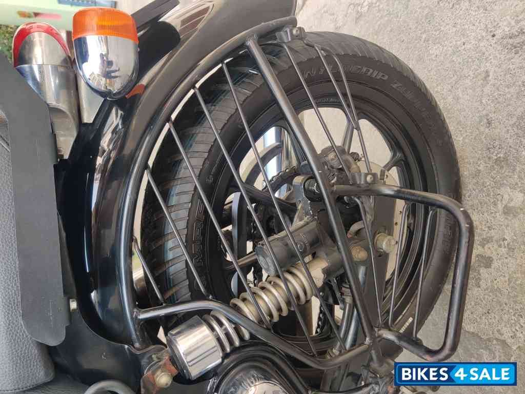 Black Royal Enfield Thunderbird TwinSpark 350