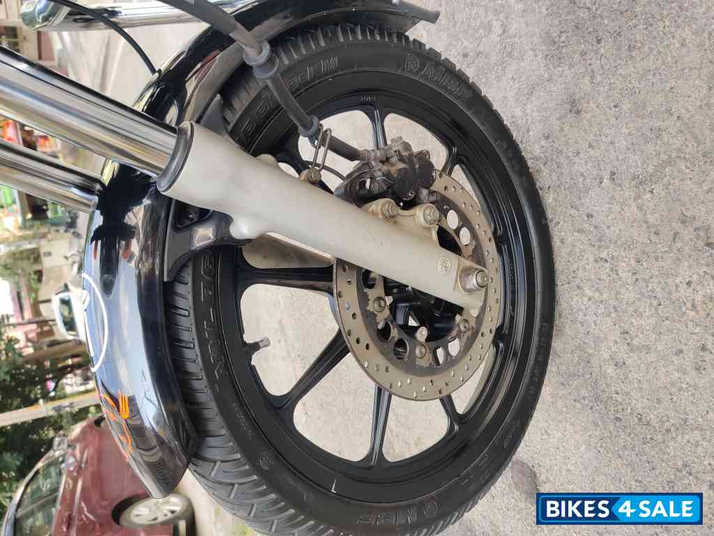 Black Royal Enfield Thunderbird TwinSpark 350