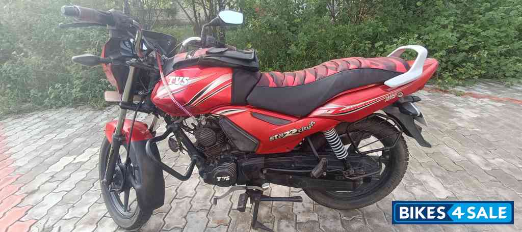 Red TVS Star City Plus