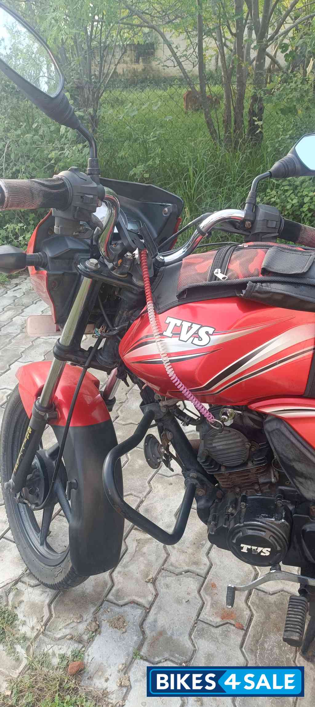 Red TVS Star City Plus