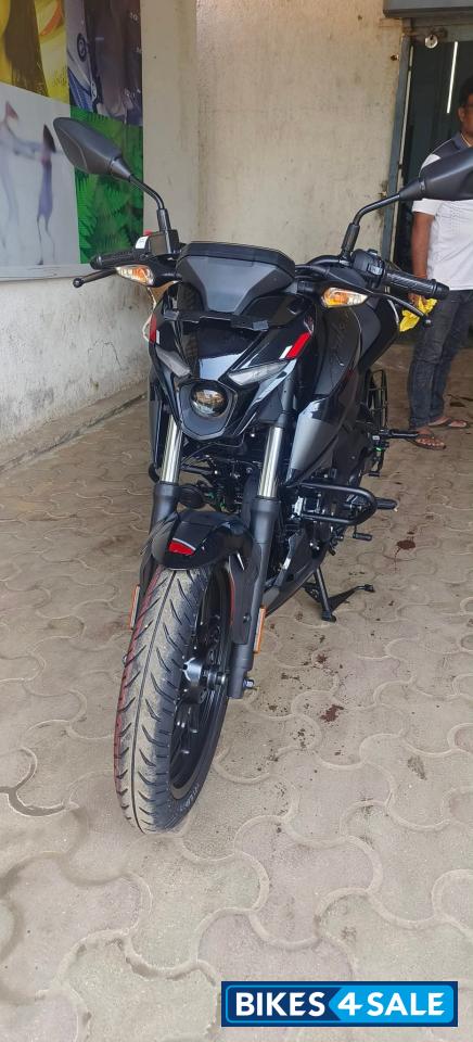 Black Bajaj Pulsar N160 Dual Channel ABS