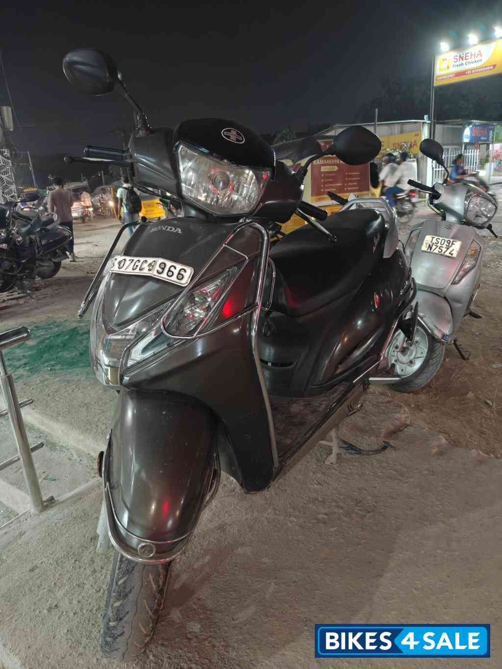 Crust Metallic Honda Activa 125 Crust Metallic Honda Activa 125