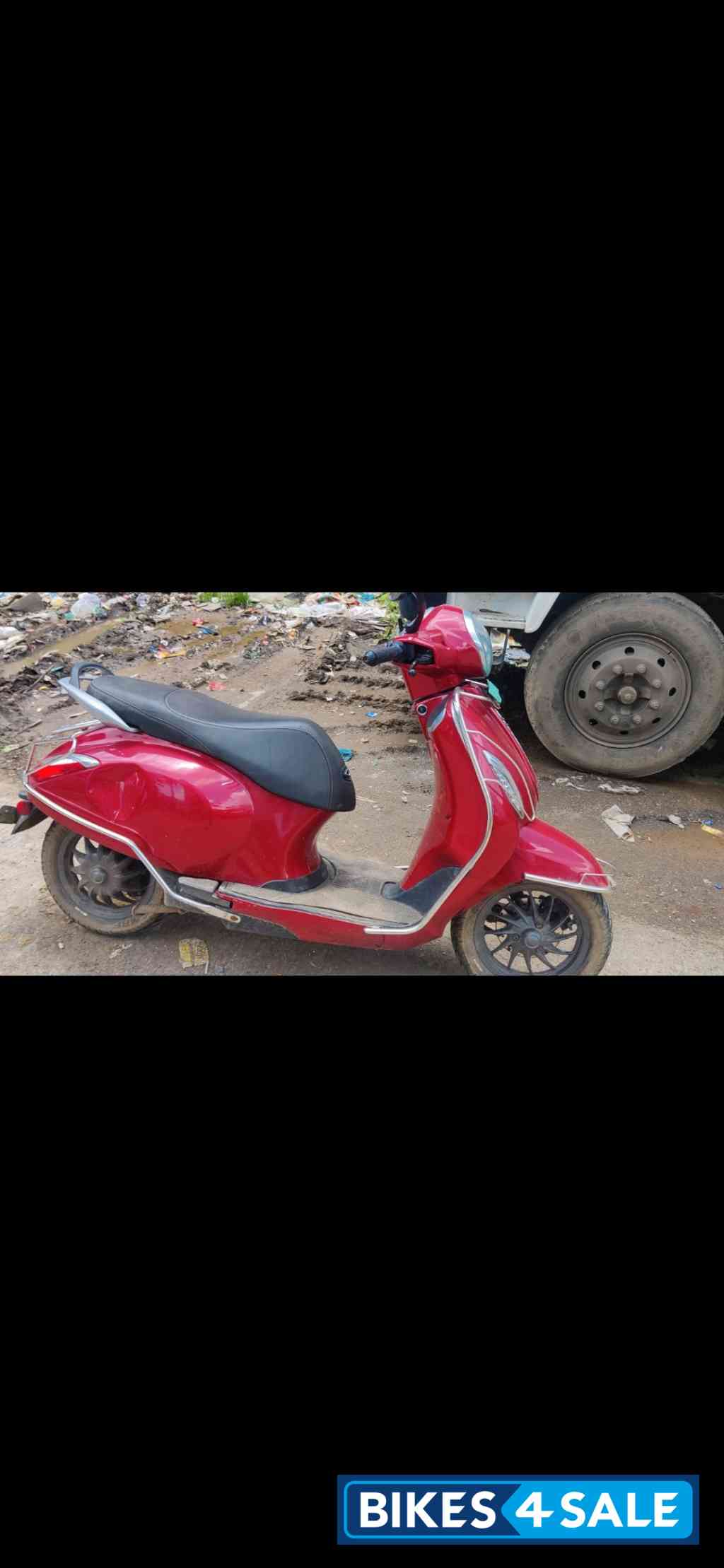 Bajaj Chetak Premium