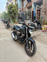 Black Yamaha FZ-S FI V3