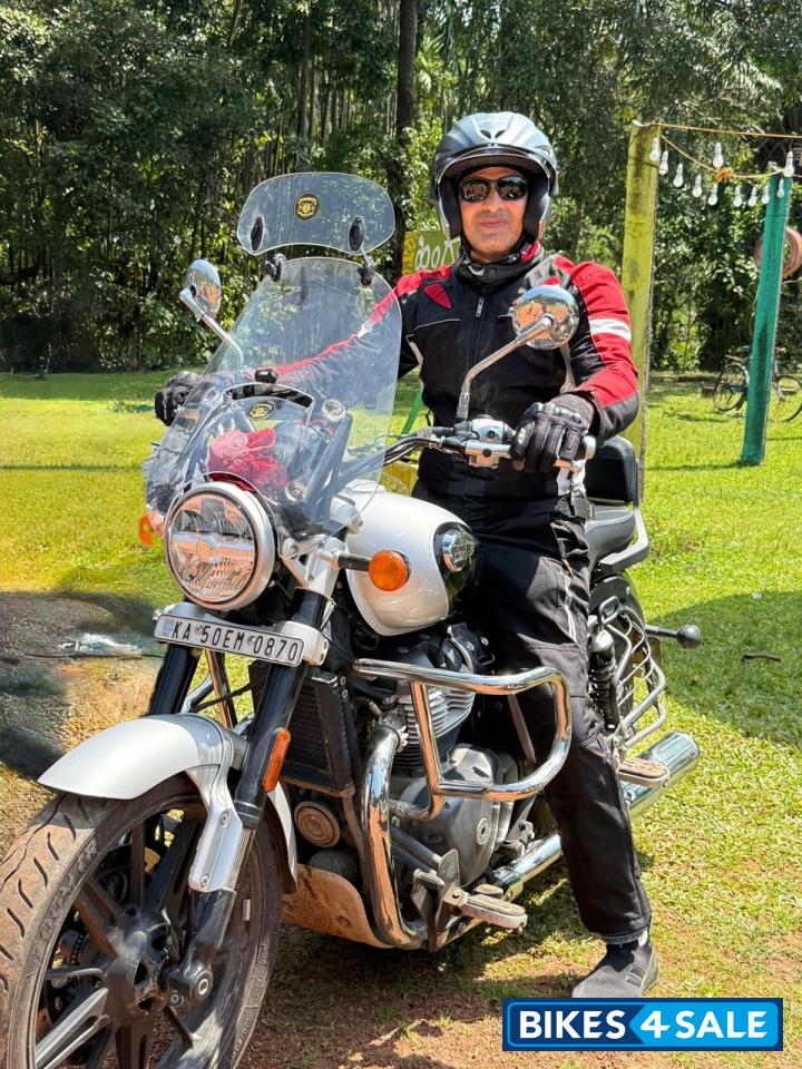 Interstellar Grey Royal Enfield Super Meteor 650