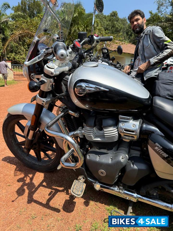 Interstellar Grey Royal Enfield Super Meteor 650