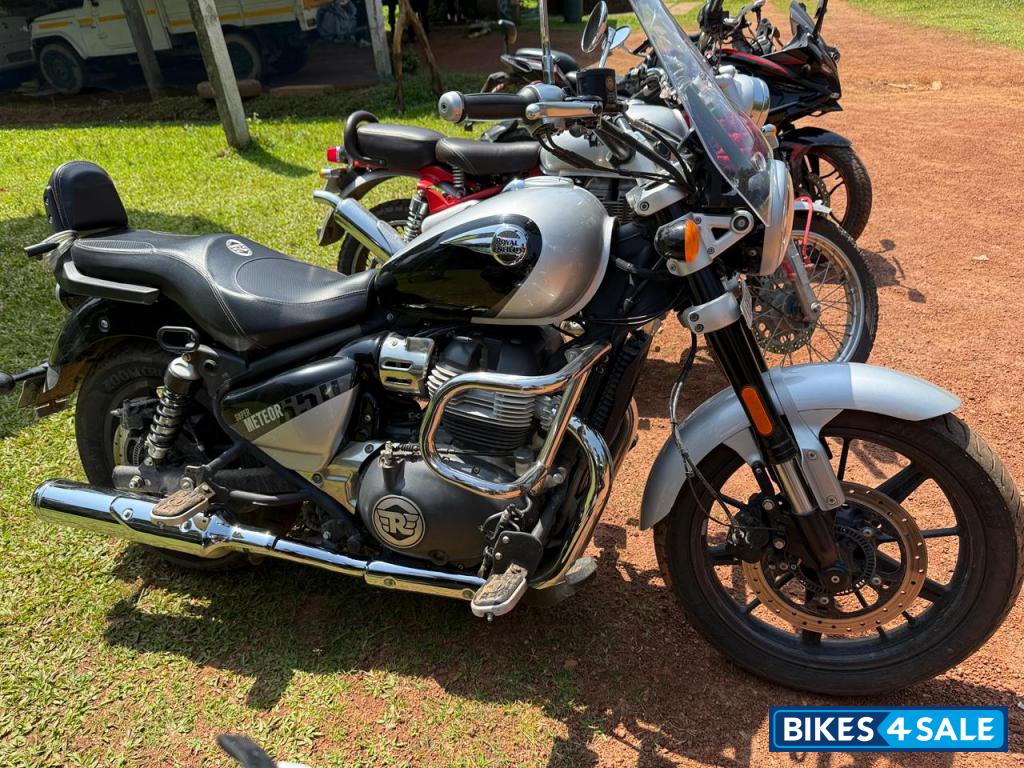 Interstellar Grey Royal Enfield Super Meteor 650