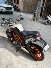 White KTM Duke 390