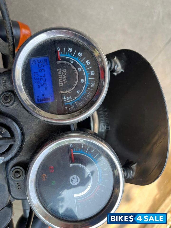 Red Royal Enfield Thunderbird X 350