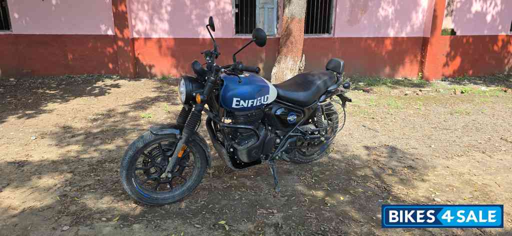 Rebel Blue Royal Enfield Hunter 350 2025