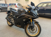 Dark Knight Yamaha R15 V4