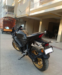 Dark Knight Yamaha R15 V4