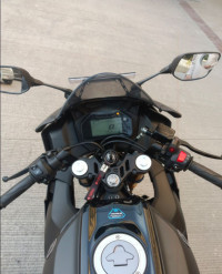 Dark Knight Yamaha R15 V4