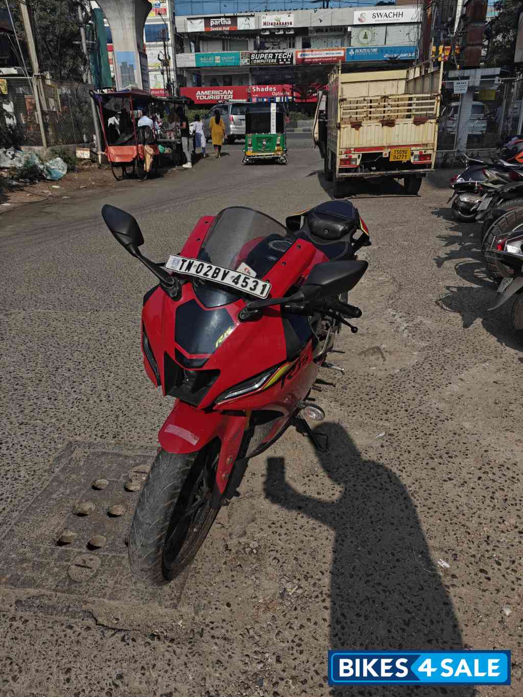 Metallic Red Yamaha R15 V4