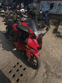 Metallic Red Yamaha R15 V4