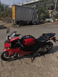Metallic Red Yamaha R15 V4