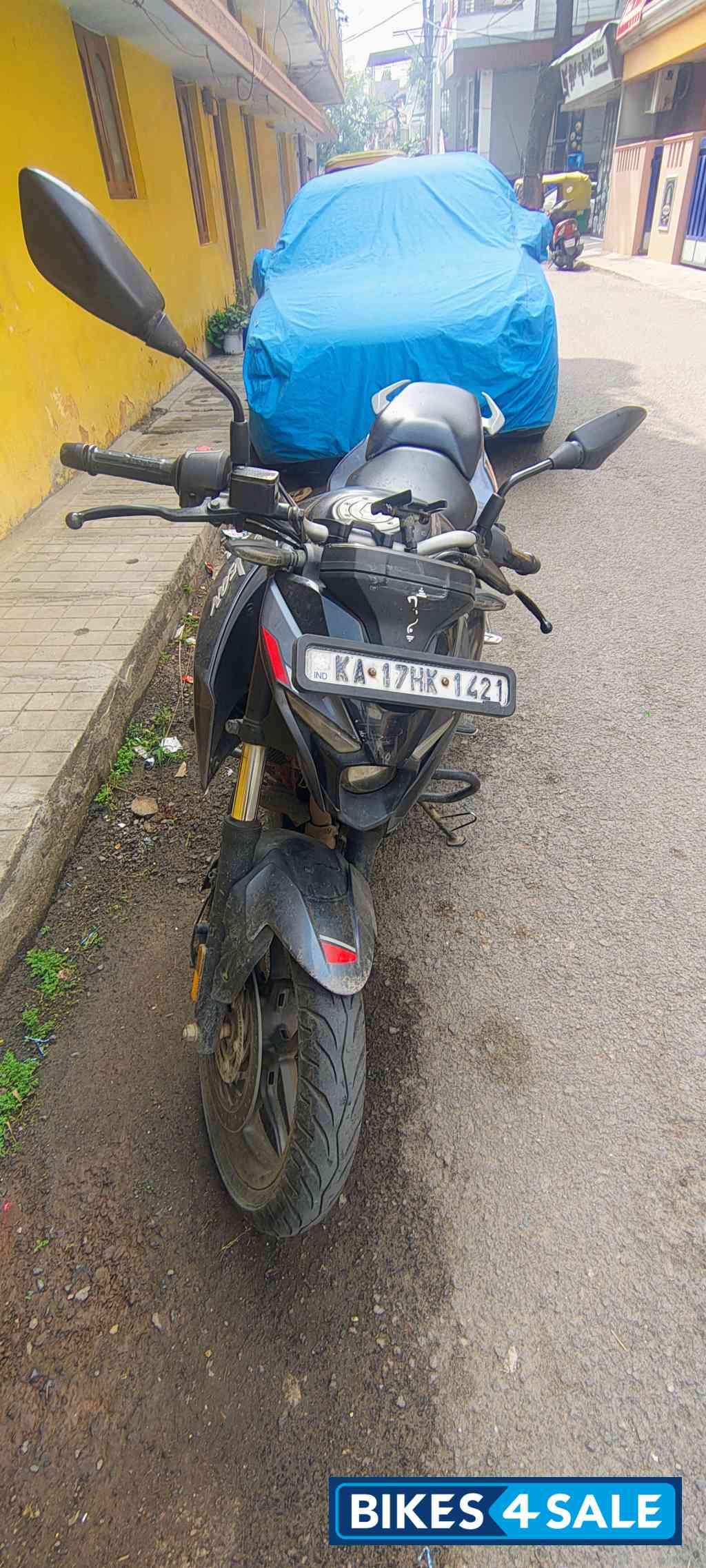 Bajaj Pulsar N250 Dual Channel ABS