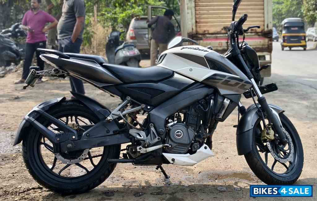 Bajaj Pulsar NS200