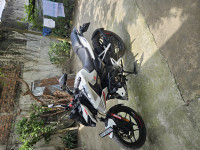 Pearl White Bajaj Pulsar N160